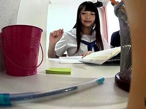 Sieh Zu, Wie Eine Sexy Asiatische Schönheit Sich Vor Der Webcam Selbst Befriedigt - Eine Wirklich Amateurhafte Erfahrung, Die Du Nicht Vergessen Wirst.