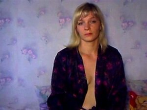 Russische Mama Spielt Mit Ihrer Muschi 1