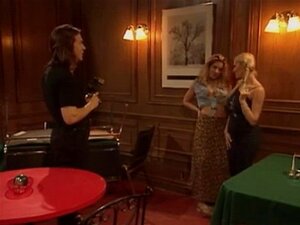 Z44B 1398 Fotograf Wkręca Swoje Modele