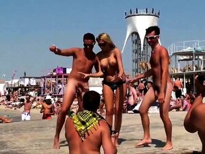 Nadzy Faceci Na Plaży