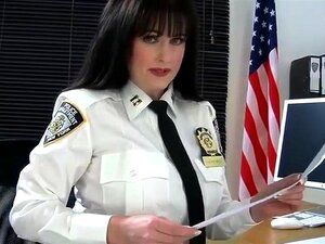 Katso Precinct Predicament Nyt! - Isot Tissit, Korkokengät, Täysin Muodikkaat Nailonit Porno