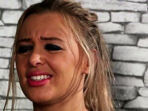 Glamour Cfnm Femdoms Szarpie Suba W Grupie