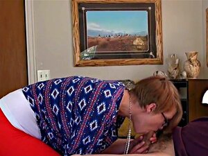 Gammal Man Knullar Grannens Heta Färska Fru - Del 1 Ansiktsbehandling