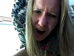 Fille Se Branle Dehors