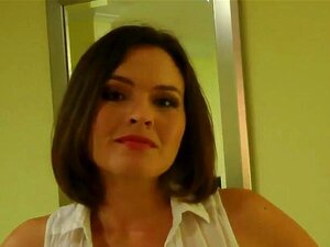 Vizinha Gostosa De Nylons