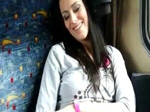 Czeszka Mea Melone Przewiercona W Pociągu Za Kasę