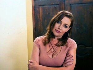 La Boca Hambrienta De La Madrastra Me Chupó Para Quedarme A Su Lado