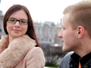 Едвард и Маргарита уживају у читању разних књига, али