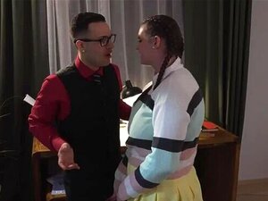 DEVIANTE - Prilično Prljava BBW Slatkica Studentica S Velikim Sisama I Blijedom Debelom Guzom Pokušava Ukrasti Testne Odgovore I Biva Uhvaćena I Napunjena Spermom Od Strane Svog Učitelja