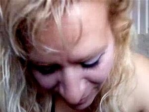 Pogledajte Kako Ova Zrela Kurva Radi Svoju čaroliju Na Sretnom Kurcu I Moli Za Njegovu Vrelu Spermu Po Njezinom Licu. Iskusite Amatersku Požudu U Njezinom Finom Obliku U Ovom Novom Videu!