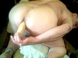 Tonyslave Zaciska Nago Swoje Niewolnicze Sutki