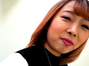 Debeljuca Rio Se Vratila I Nosi Seksi Cosplay. Uzima