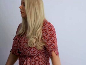 Wanneer Stiefmoeder Karen Fisher Ontdekt Dat Lexi Grey En Haar Stiefbroer Rion King Hun Privépersonen Flitsen Tijdens Hun College Zoomcall, Besluit Ze Een Serieus Gesprek Over Seks Met Hen Te Hebben. Ze Geeft Hen Beiden De Meest Intieme Les Die Ze Nooit Z