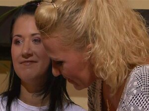 Himokas äitipuoli Nuolee Poikapuolensa Tyttöystävän Pillua