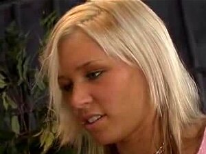 Loirinha Sexy E Fresca, Fofa Amadora, Goza E Engole Anal De Dupla Penetração