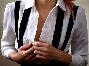 Sensuell Färsk Brud Med Perfekt Röv Onanerar På Webbkamera