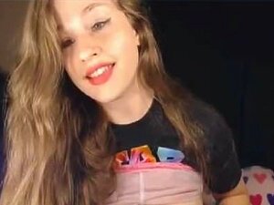 Boezemrijke Camgirl Gaat Los Op Cam