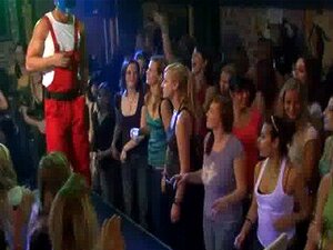 Tragaperras Morenas Engullendo Una Verga Dura