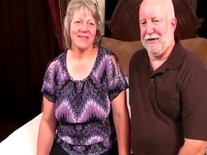 Reifes Paar Fickt Vor Der Kamera