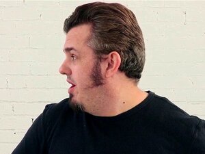 Prsate Cure S Facijalom Zajedno