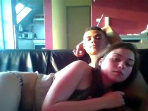 Una Buena Mamada De Chocolate Para Una Hermosa Chica Joven. Un Buen Chocolate Para Una Hermosa Chica Adolescente 2