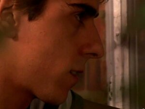 Eurocreme: Leo Marco Solo, Es Ist Die Erste Nacht, In Der 5 Der Heißesten Londoner Talente Im Haus Seines Stiefvaters Wohnen, Und CottageBoy Selbst Leo Marco Will Diese Gelegenheit Nicht Verpassen Für Ein Paar Augenschmaus. Was Er Fast Sofort Bekommt, Ist