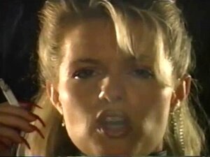 JOI Dominatrix, Roken, Cei