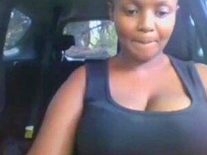 Afrička Milf Svršava Na Web Kameri