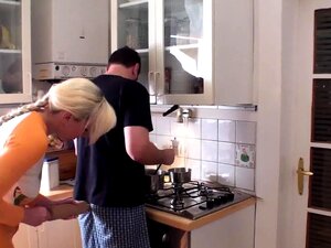 Niewolnik Joschi Zostaje Upokorzony