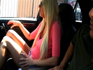 Riley Evans Uwielbia Ssać Duże Kutasy