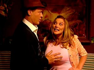 Laat Je Betoveren Door De Betoverende Rondingen. Onze Verleidelijke Schoonheden Zijn Gezegend Met Onvergetelijke Troeven Die Je Verlangen Doen Oplaaien.