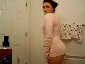 Het Søtnos Onanerer På Badet Av Snahbrandy