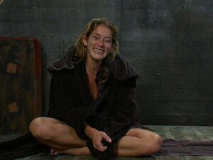 Hård Kroppad Slampa Felony Slits Isär Under En Lång Dag Av Brutal ***, Detta är En Annan Av Mina Provtagningar När Jag Först Ansökte Om Det. Felony är Så Hård Som De Kommer Och Jag Ville Visa Hennes Färdigheter Som En Tung Botten Och Hur Långt Hon är Vill