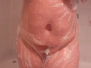 Ugly Shower - Porno @ CuloNudo.com