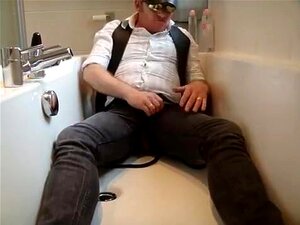 J-lube I Olejek Dla Laski W Zaciśniętych Lewisach, Ekscytowana Radość Z Kąpieli W Moim Ukochanym Sprzęcie