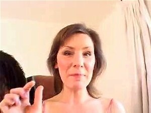 Uma Mulher Mais Velha Ainda Se Sente Em Forma