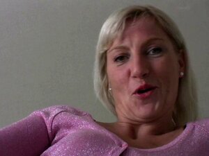 MADURITAS MICHELLE BLANCH LA MADRE QUE TODOS NOS FOLLARIAMOS. SPANISH MATURE MICHELLE BLANC