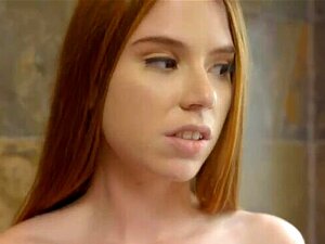 Богаља полусестра свршава и јебе се са својим полубратом