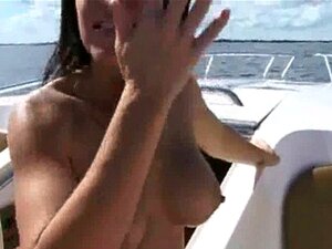 Δείξε μας λίγο μουνί, θα σου δώσω μετρητά 11