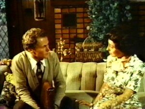 Ексцентрична дама заводи типа са брковима