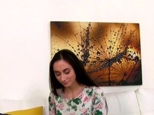 Fit Harig Model Neukt In Casting