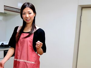 Sexy Behaarte Muschi, Asiatische Babe Wird Richtig Durchgefickt