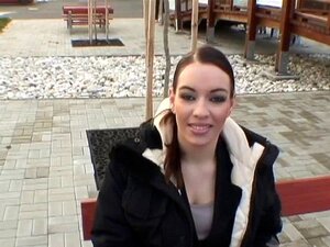 Delighting pussy outdoors
