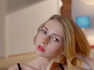 Babes - Spremi Mjesta Za Desert S Goldie I Mr Patrick Klip. Babes - Spremi Mjesto Za Desert S Goldieom I Mr Patrick Klip