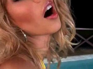 Footjob Latina