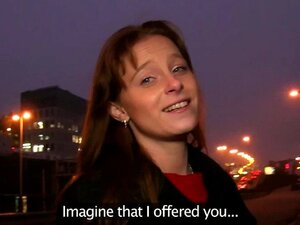 Djup Borrning För Babes Fitta