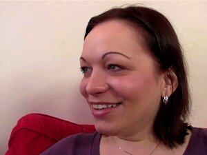 Ele Trai A Mãe Com Suas Namoradas Excitadas. Ele Trai A Mãe Das Namoradas Excitadas