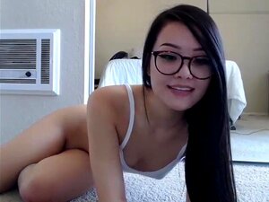 Nara Förvandlar Rakad Perineum På Privat, Nara