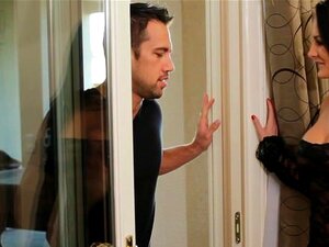 PureMature - Milf Gostosa Tem Sua Buceta Perfurada Arrombada Pelo Garoto Da Piscina