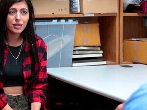 Cops Ficken Die Süße Audrey Royal. Polizisten Ficken Die Süße Audrey Royal